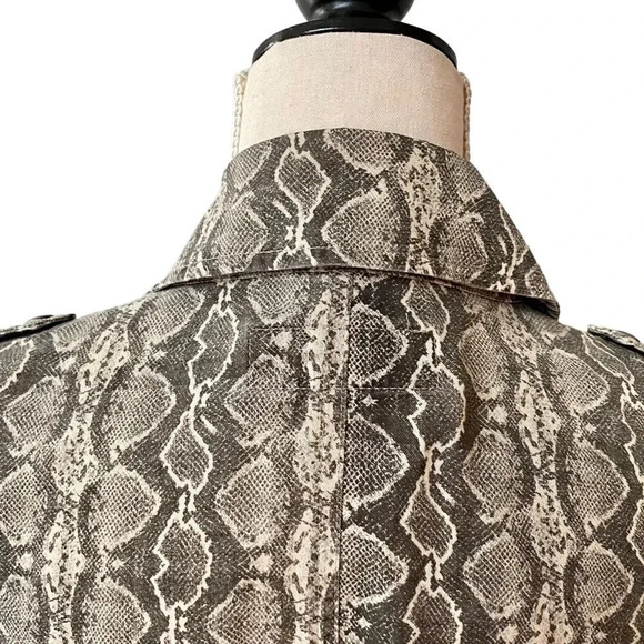 Blank NYC Snakeskin Print Cropped Jacket Size L 100% Lyocell Lightweight - Picture 9 of 12